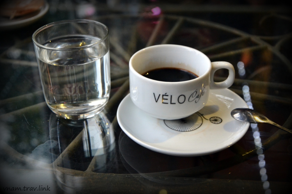 кофе в Вело-кафе Ханоя